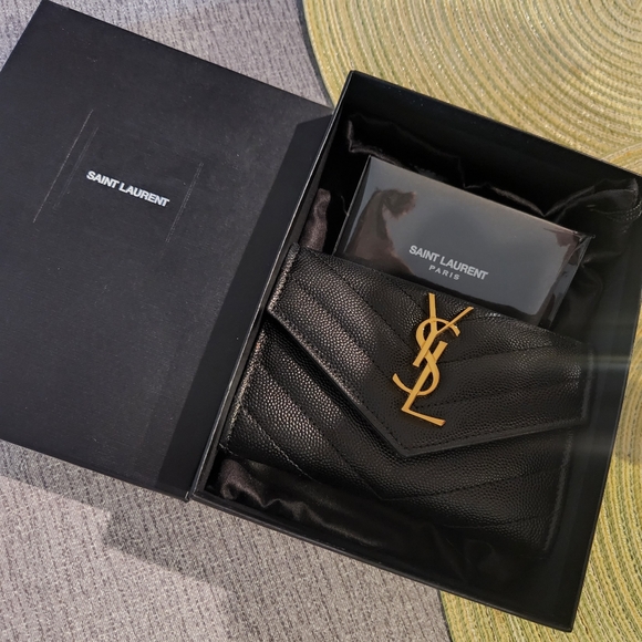 Saint Laurent Small Envelope Matelasse Wallet - Picture 3 of 14